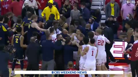 NCAA game breaks out into fight after altercation between coaches- NEWS OF WORLD