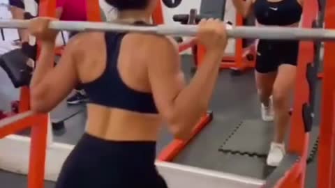 🔥Cross Fit 😱 💪🔥Wait For End🔥Cute Girl Bodybuilding Motivation🔥WOW FITNESS #shorts #fitness