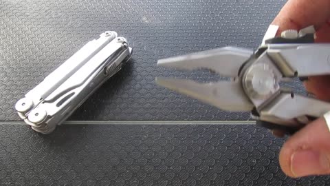 Leatherman Wave vs Gerber Flik