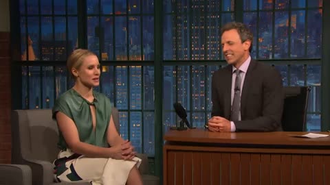 Kristen Bell Reads Donald Trump's Tweets as Gossip Girl