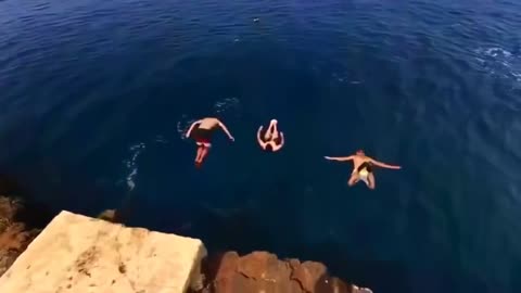 BEAUTIFUL JUMP FROM THE ROCK!!!