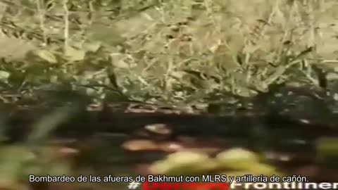 Bombardeo de las afueras de Bakhmut con MLRS y artillería de cañón. Los ocupantes se encuentra a 8