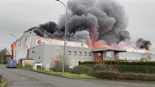 Logistic Center Destroyed in Large Fire