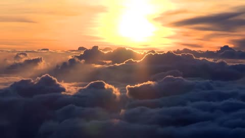 Above the clouds sunrise timelapse HD Amanecer por encima de las nubes HD