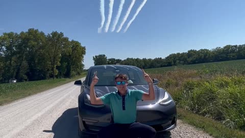 Blue Angels Fly Over Perfect Car Picture || Viral Verse