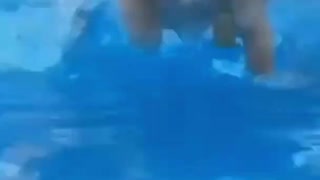 How to swimming-HILARIOUS