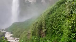 sipiso piso waterfall
