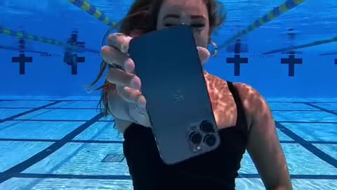 Look at my phone underwater
