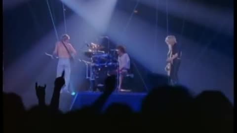 Def Leppard - Pour Some Sugar On Me (Official Video)