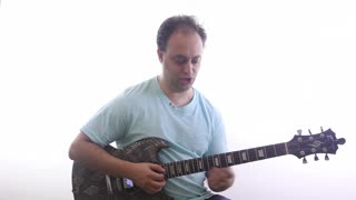 Easy Blues Guitar Riff w/ Claude Johnson