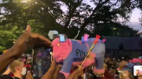 BLM Protesters Smash Pig Piñata In Chicago Streets To Symbolize Police