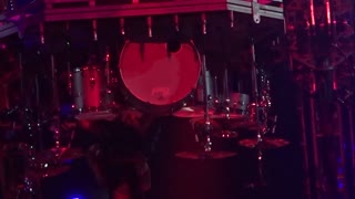 Tommy Lee's Roller Coaster Breaks Down during Concert