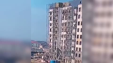 Builders Plummet To Ground As Scaffolding Collapses