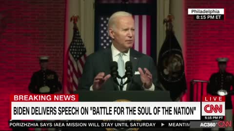 CNN changes background color during Biden speech (2x)
