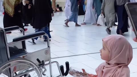 Cute babe sharing dates in makkah