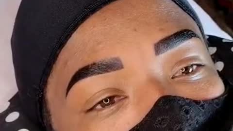 eyebrows with henna