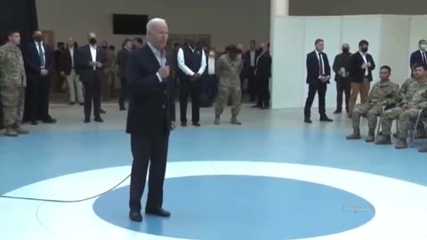 Joe Biden with US troops from 82nd Airborne division