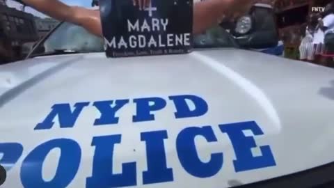 NYC Pride Event Attendee he/she/they/them/zi/zem/it Twerks On NYPD Vehicle