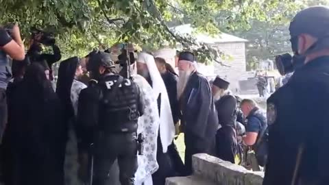 Orthodox Patriarch defies and lands in to hostile apostate town