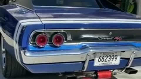 classic american muscle car sound on video