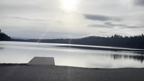 Hiking to Lake's Edge – Link Creek Campground Boat Dock – Suttle Lake – Central Oregon – 4K