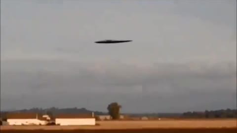 ufo the size of an aircraft carrier