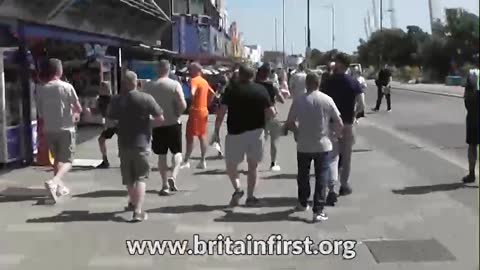 🏴󠁧󠁢󠁥󠁮󠁧󠁿 BRITAIN FIRST SOUTH EAST ACTIVISTS CAMPAIGN IN THE SEASIDE TOWN OF SOUTHEND 🏴󠁧󠁢󠁥󠁮󠁧󠁿