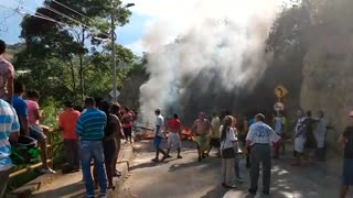 Protestan en la Ciudadela Nuevo Girón, vía a Zapatoca