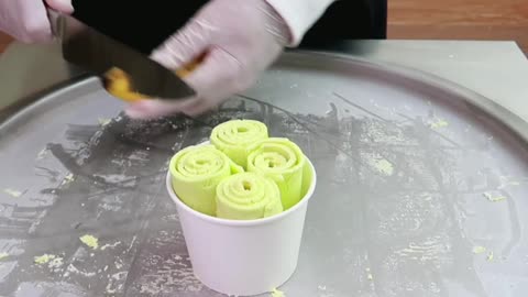 banana ice cream rolls street food