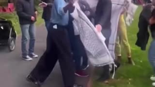 Pro-Hamas protesters at Harvard surround Jewish student and shout “Shame” “Shame” “Shame”