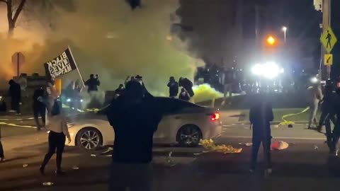 Tumultuous Scene as Police Fire Teargas at Minneapolis Rioters