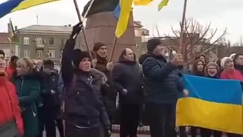 Ukrainians in occupied Berdiansk came out for a rally against russian invaders