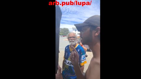Elders discuss treaty with senior police in Darwin