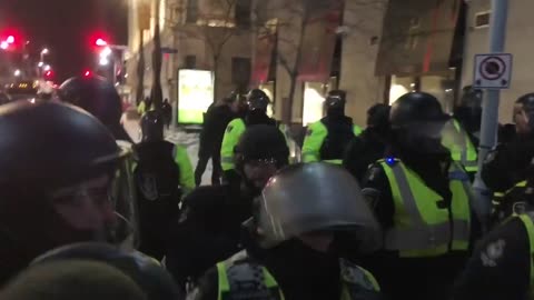 Vancouver Police Assault peaceful protesters at Ottawa Freedom Convoy Feb 19 2022