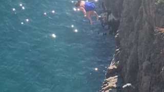 Cliff Diving Leads to Watery Face-Plant