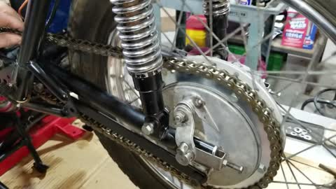 1971 Triumph Tiger restoration, Assembling the Tiger part: 6 The front brake, clutch, & rear chain