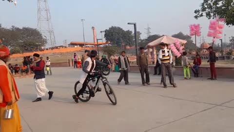 dangerous cycle stunt video 2021 in ayodhya