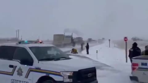 Canada: Farmers & Truckers Blast Through Police Attempts To Road Block