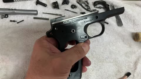 Thoroughly dismantle the 1911 gun without leaving any traces