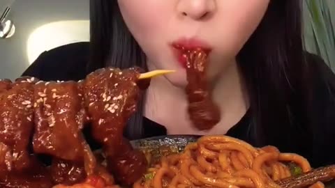 ASMR Chinese food mukbang eating 🍜