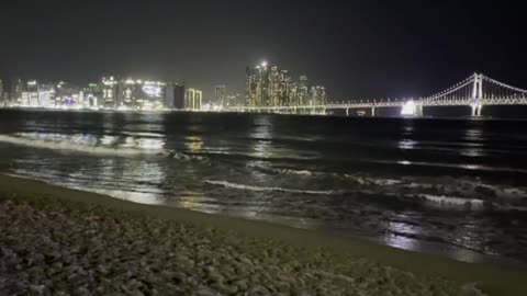 Night view of Gwangan Bridge (Diamond Bridge) on a winter night.