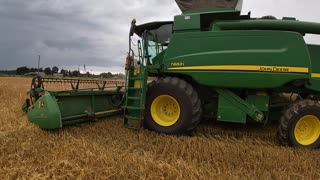 John Deere T660I Combine Harvester