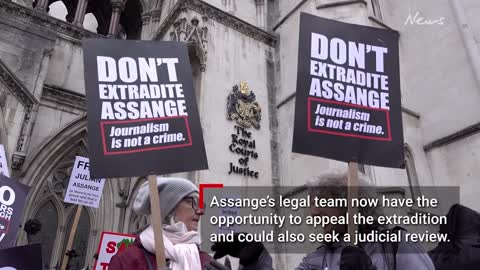 UK government orders Julian Assange’s extradition to the United States