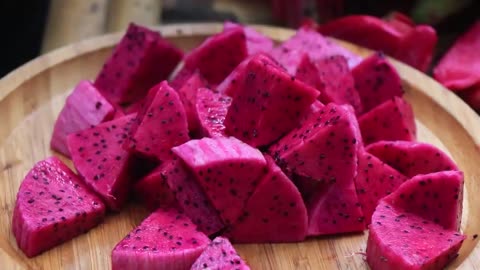 Countryside Life TV: Pick dragon fruit in my village for my recipe / Papaya with pig leg soup recipe
