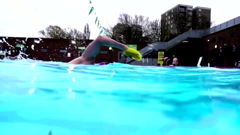 Swimmers flock to UK outdoor pools