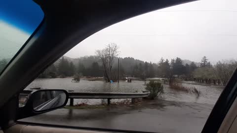 Mini Cooper VS. FLOOD