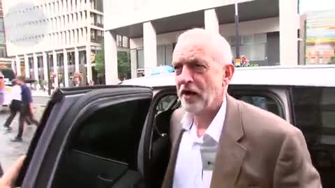Jeremy Corbyn arrives at the Labour NEC meeting