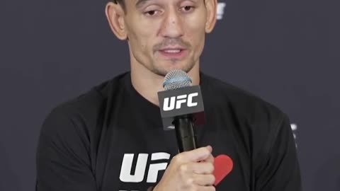 Max Holloway gets choked up discussing the impact of the Hawaii wildfires