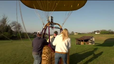 What's Up Ballooning on Fox Nation's Park'd "Great Smoky Mountains " with Abby Hornacek