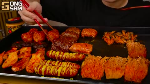 ASMR_MUKBANG___Fire_noodles,_fried_chicken,_enoki_mushroom,_korean_eating_sound_